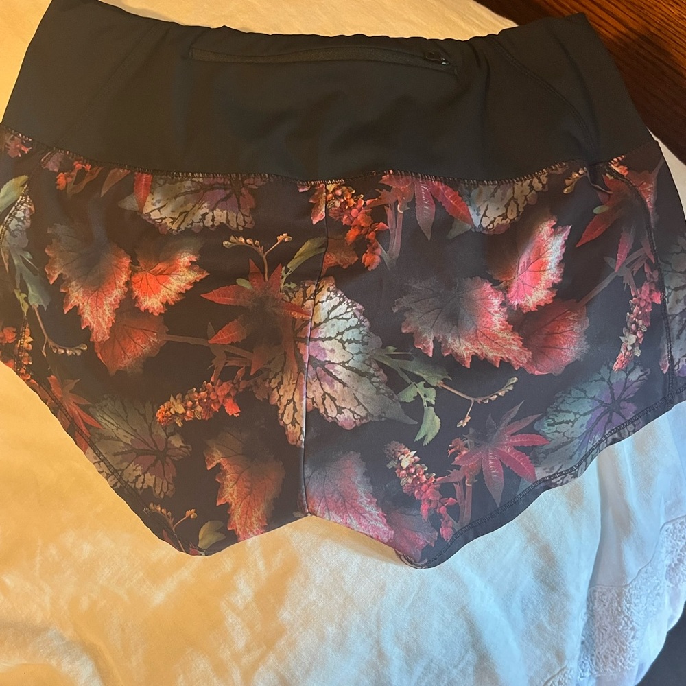 Oiselle Mac Roga shorts. Running shorts.